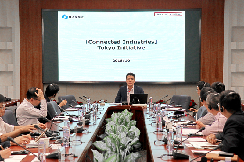 On China-Japan Cooperation for Win-Win Benefits