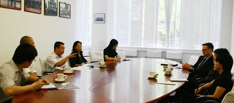U.S Ambassadors Visited CDI