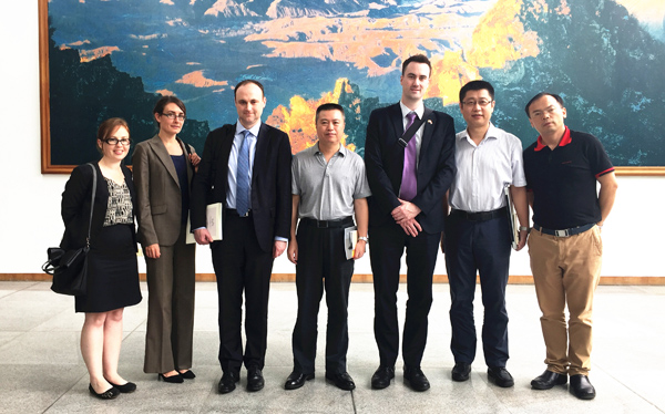 Dr. Ivan Roberts from RBA Visits CDI