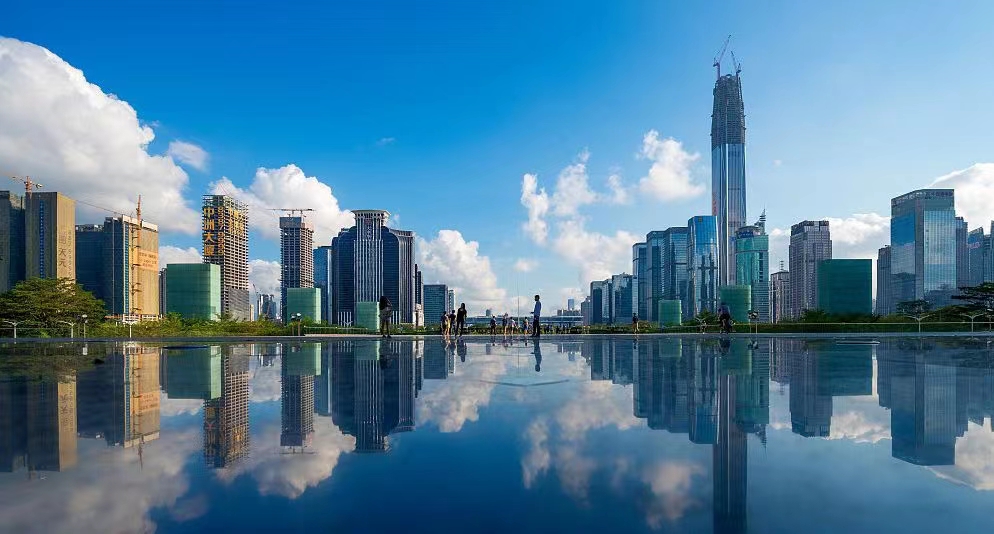 Real Estate Cooling Drags Economic Recovery