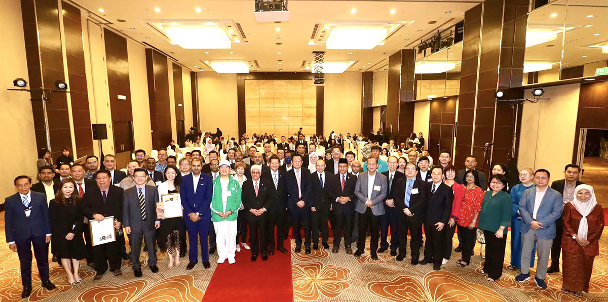 President Fan Gang Spoke at World Green Sustainability Summit Urging Global Collaboration on Green Public Goods 2